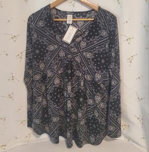 Avenue Dark Blue Paisley Blouse